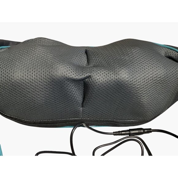 InvoSpa Shiatsu Neck Back Shoulder Massager Heat Therapy Deep Tissue Relaxation - Picture 9 of 13